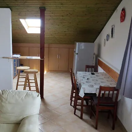 House Elan Kornic