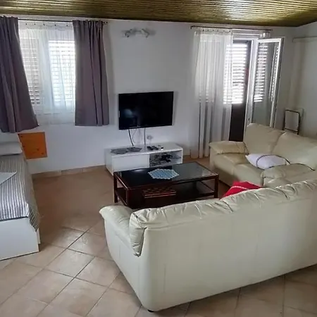 House Elan Apartment