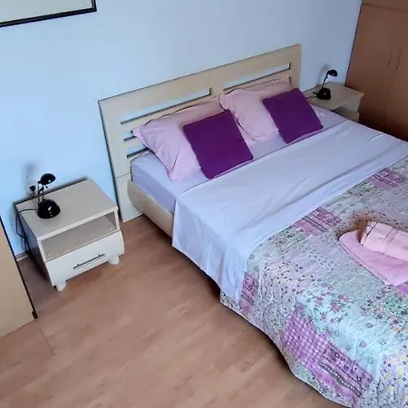 House Elan Apartment *