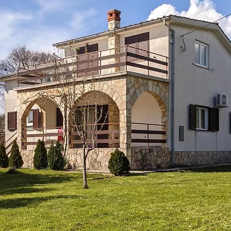 House Elan Kornić