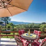 Apartment House Elan Kornic